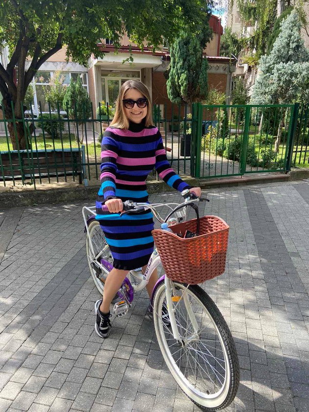 marija-dimishkova-33-ekspert-za-javno-govorenje-lugjeto-povekje-se-plashat-od-javen-nastap-otkolku-od-pajaci-tremata-e-rezultat-na-nepodgotvenost-15.jpg
