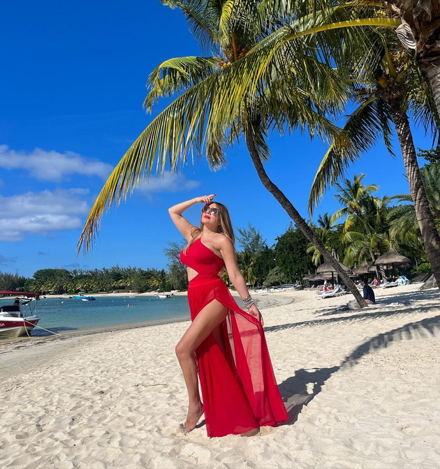 aleksandra-shijakoska-i-lila-vo-sovrsheni-fustani-tamara-todevska-vo-bikini-ja-pokazha-tetovazhata-na-mauricius-foto-04.jpg