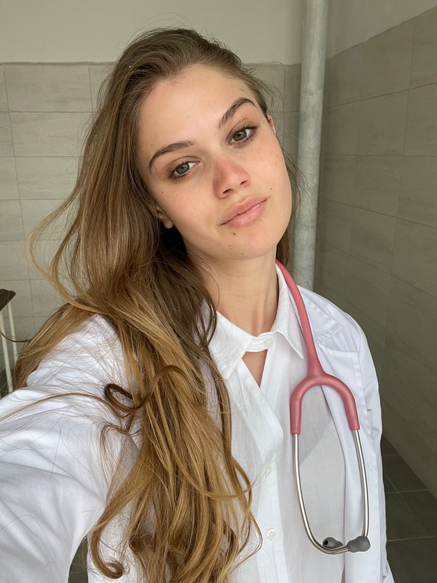 elena-gjorgovska-student-po-medicina-i-model-uchev-po-12-14-chasovi-na-den-za-da-mozham-da-odam-na-modni-angazhmani-02.jpeg