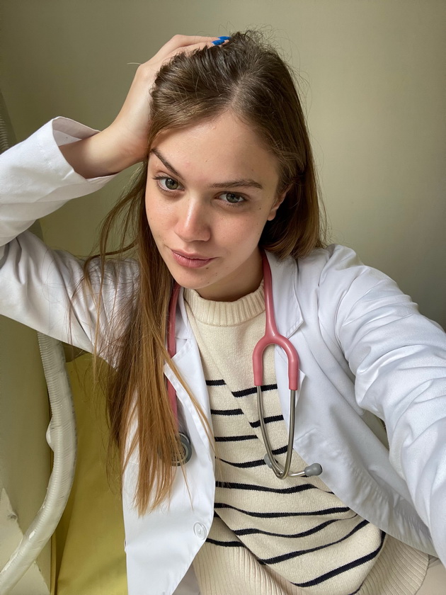 elena-gjorgovska-student-po-medicina-i-model-uchev-po-12-14-chasovi-na-den-za-da-mozham-da-odam-na-modni-angazhmani-11.jpeg