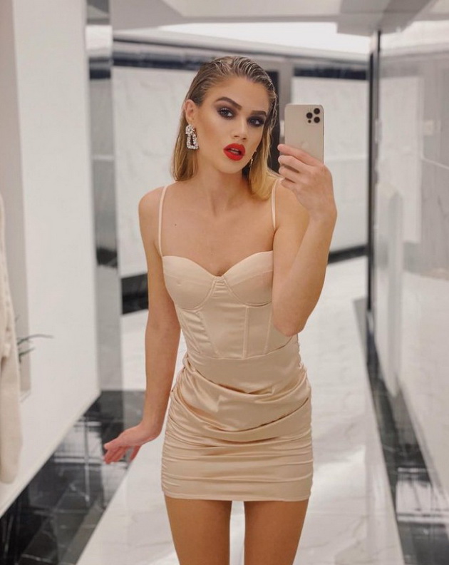 elena-gjorgovska-student-po-medicina-i-model-uchev-po-12-14-chasovi-na-den-za-da-mozham-da-odam-na-modni-angazhmani-25.jpg