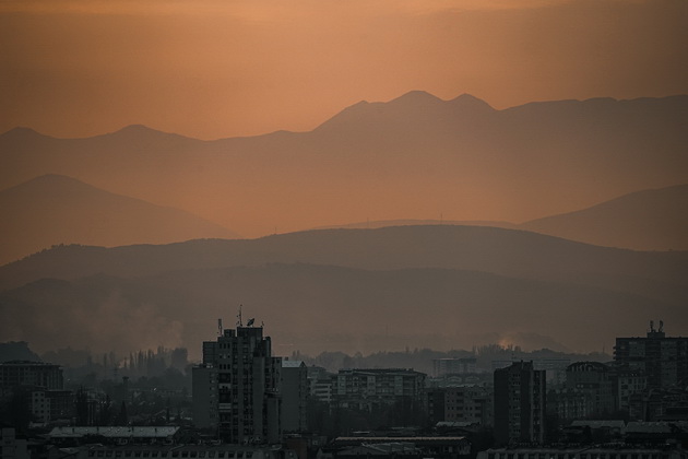 martin-strezoski-fotograf-ohrid-e-lesen-za-fotografiranje-no-skopje-e-delikaten-so-raskopani-ulici-kabli-i-gradilishta-16.jpg