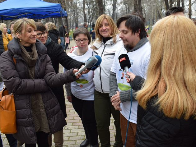 snezhana-matovska-na-mojot-sin-cako-32-na-3-meseci-mu-dijagnosticiraa-daunov-sindrom-no-zavrshi-fakultet-vraboten-e-a-imashe-i-ljubovni-vrski-04.jpg