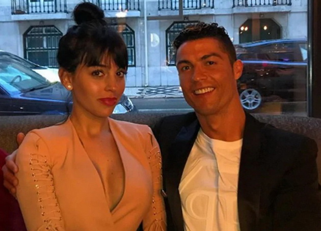 poraneshen-kolega-tvrdi-deka-djordjina-rodrigez-ne-ja-kazhuva-vistinata-za-toa-kako-se-zapoznala-so-ronaldo-video-04.jpg