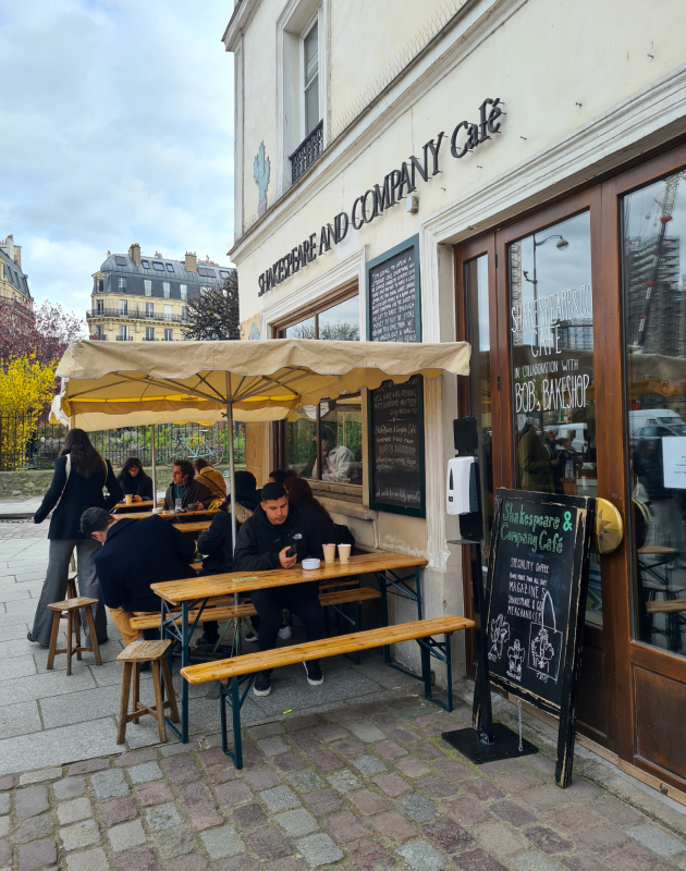 shakespeare and company knizarnica vo srceto na pariz za edno posebno dozivuvanje 4