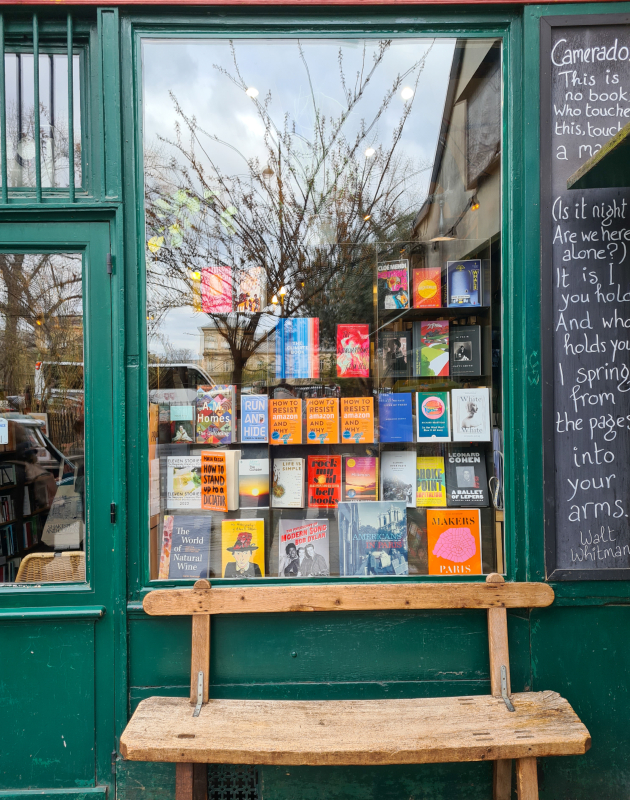 shakespeare and company knizarnica vo srceto na pariz za edno posebno dozivuvanje 6