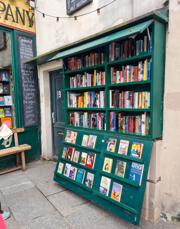 shakespeare and company knizarnica vo srceto na pariz za edno posebno dozivuvanje 7