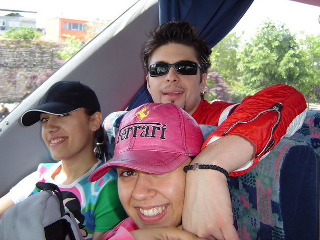 toshe-mi-peeshe-happy-birthday-srede-istanbul-na-evrovizija-2004-nikogash-nema-da-go-zaboravam-ovoj-rodenden-03.JPG