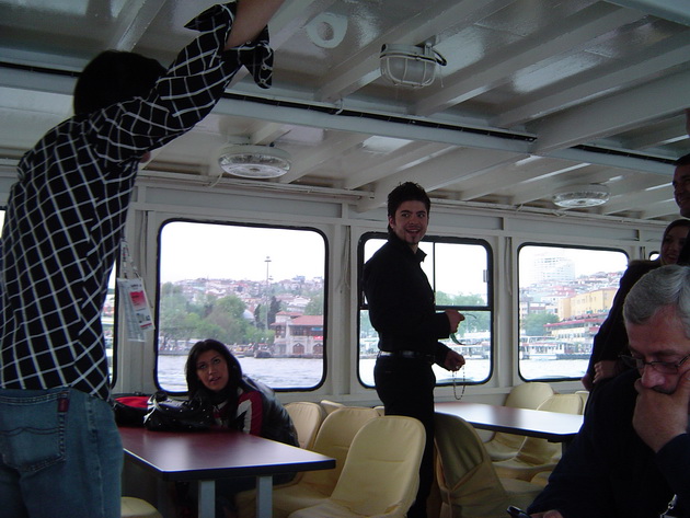 toshe-mi-peeshe-happy-birthday-srede-istanbul-na-evrovizija-2004-nikogash-nema-da-go-zaboravam-ovoj-rodenden-05.jpg