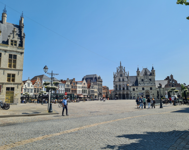 mehelen belgisko gratce so kaldrmisani ulicski prekrasana arhitektura na 20 miniti od brisel 1