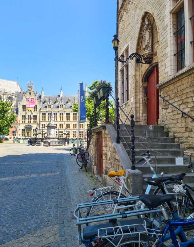 mehelen belgisko gratce so kaldrmisani ulicski prekrasana arhitektura na 20 miniti od brisel 7