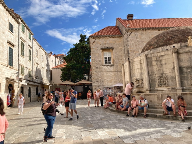 stole-jovanovski-za-sezonskata-rabota-vo-dubrovnik-vo-hrvatska-ne-cenat-vo-mojot-restoran-9-od-11-vraboteni-se-makedonci-06.jpg