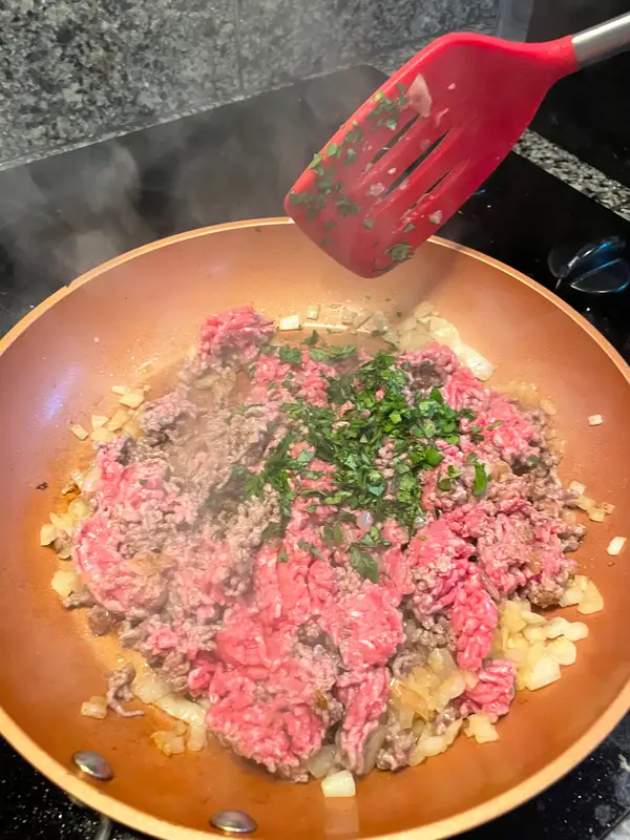 kako-da-podgotvite-jemista-polneti-domati-po-tradicionalen-grchki-recept-chekor-po-chekor-upatstvo-10.jpg
