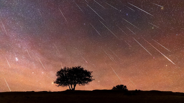 meteorskiot-dozhd-perseidi-kje-bide-vidliv-i-vo-makedonija-shto-treba-da-napravite-za-da-mozhete-da-uzhivate-vo-gletkata-03.jpg