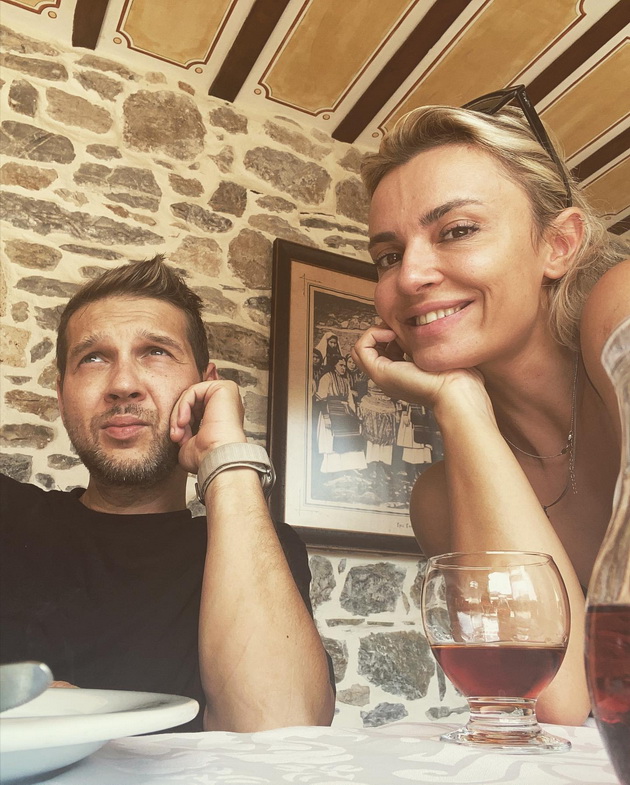 robert-bilbilov-i-lejla-ramkovska-vljubeni-na-vikend-vo-ohrid-maja-grozdanovska-pancheva-so-kjerkite-shto-pravat-makedonskite-dzvezdi-na-instagram-07.jpg