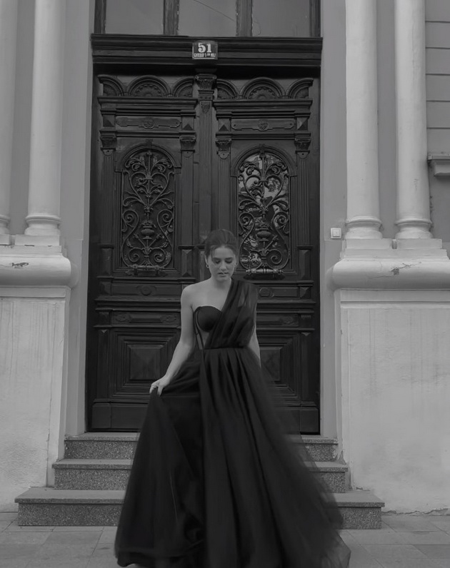 aleksandra-shijakoska-vo-sovrsheno-modno-izdanie-na-svadba-so-soprugot-blesna-vo-fustan-dostoen-za-na-crven-tepih-06.jpg