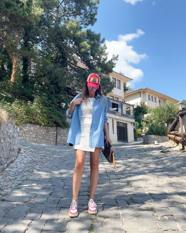 karolina-so-chashka-rakija-i-makalo-uzhiva-vo-ohrid-tri-prekrasni-dena-03.jpg