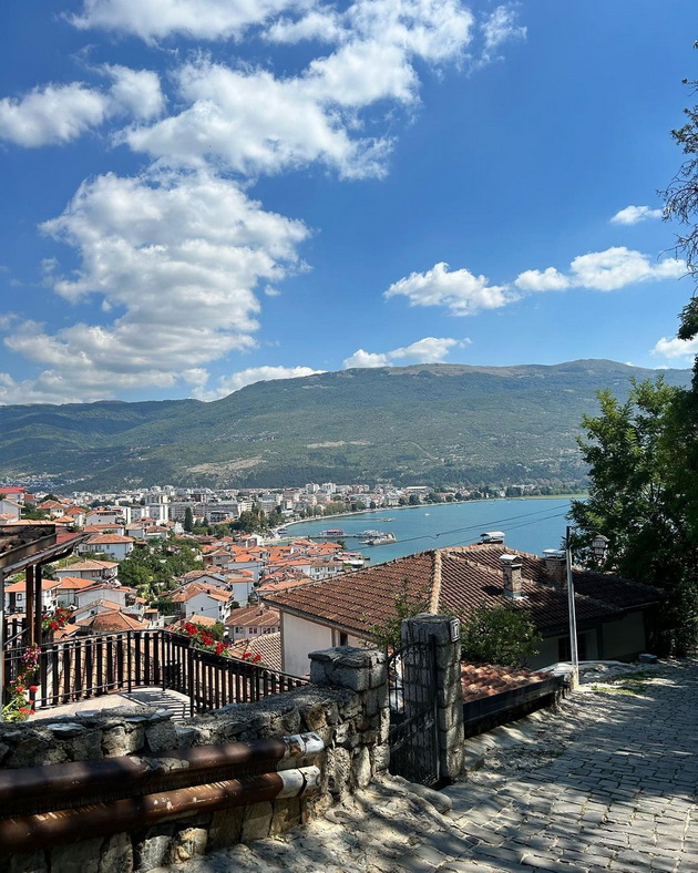 karolina-so-chashka-rakija-i-makalo-uzhiva-vo-ohrid-tri-prekrasni-dena-07.jpg