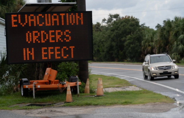 makedonka-se-najde-na-florida-pred-uraganot-moravme-da-go-napushtime-smestuvanjeto-vo-tampa-imashe-predupreduvanje-04.jpg