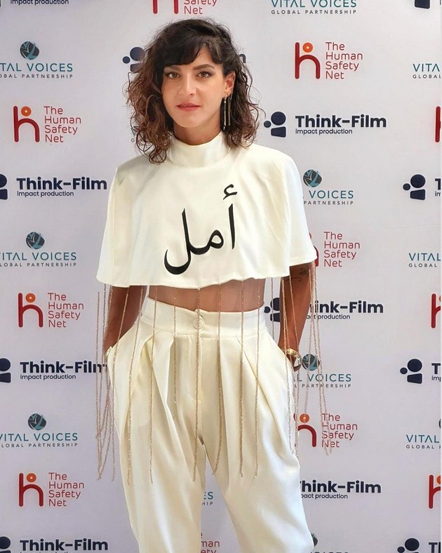 makedonskata-rezhiserka-tamara-kotevska-zableska-na-filmskiot-festival-vo-venecija-pozira-i-so-amal-kluni-10.jpg