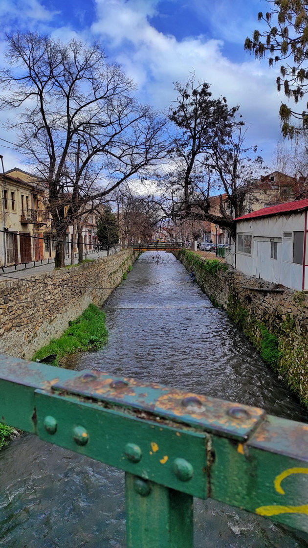 viktor-apostolovski-za-rodniot-grad-bitola-ima-ogromna-dusha-toa-sekogash-me-vleche-doma-08.jpg