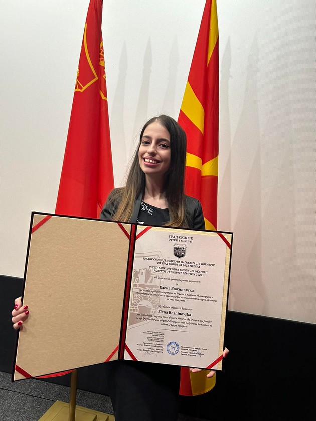 elena-bozhinovska-mlada-influenserka-so-svetsko-priznanie-za-humanitarna-rabota-koja-se-bori-za-detskite-prava-03.jpg