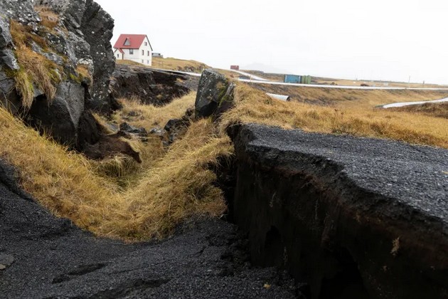 vgratche-vo-island-mozhe-da-bide-unishteno-od-vulkan-po-niza-zemjotresi-foto-video-03.jpg