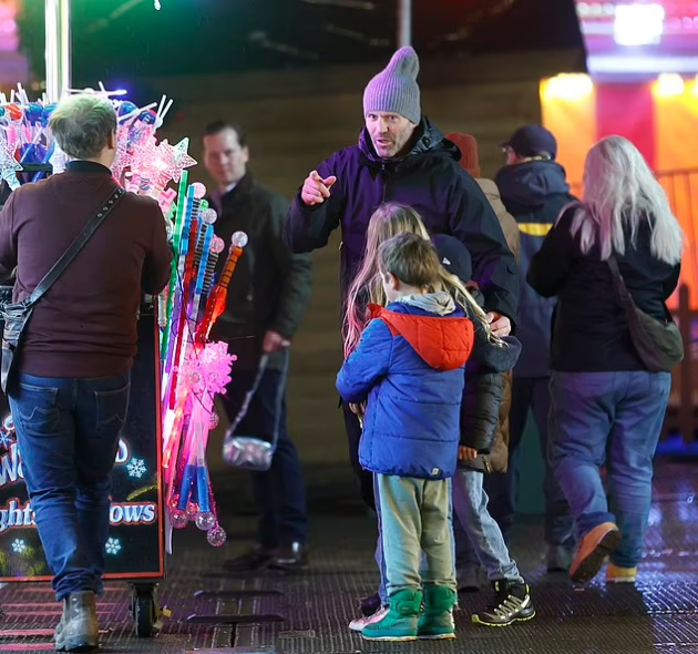 djejson-stejtam-na-luna-park-so-decata-adrijana-lima-bez-gram-shminka-foto-dokazi-deka-i-dzvezdite-se-obichni-lugje-28.jpg
