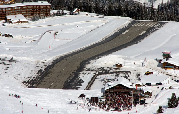 edni-od-najopasnite-aerodromi-vo-svetot-koi-se-predizvik-i-za-najiskusnite-piloti-vo-svetot-02.jpg