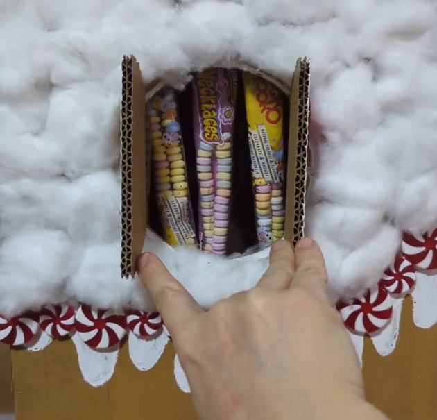 genijalna-ideja-od-makedonka-kako-sami-da-napravite-advent-kalendar-na-koja-kje-se-raduvaat-najmalite-11.jpg