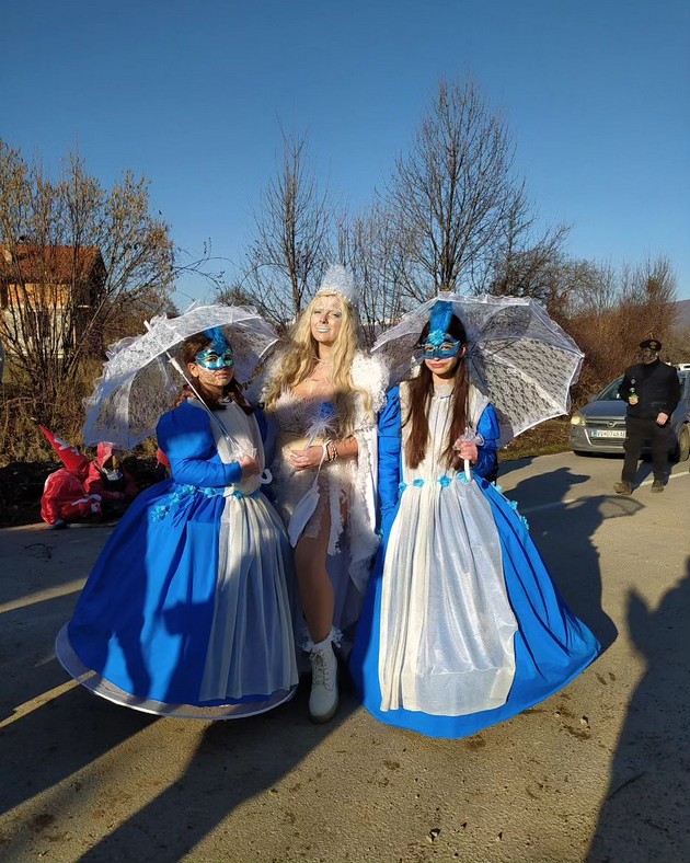 makedonkata-betika-kako-ledena-kralica-na-vevchanskiot-karneval-13-godini-ti-se-vrakjam-moe-milo-vevchani-07.jpg