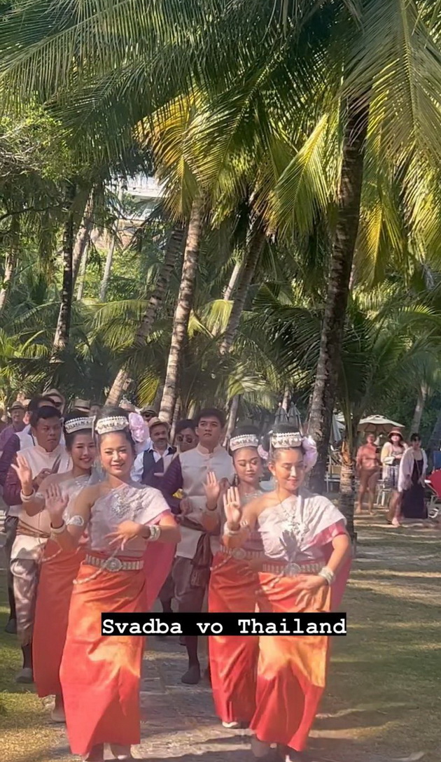 suzana-gavazova-srede-januari-se-topli-na-tajland-bacuva-divi-zhivotni-prisustvuva-na-tradicionalna-svadba-06_1.jpg