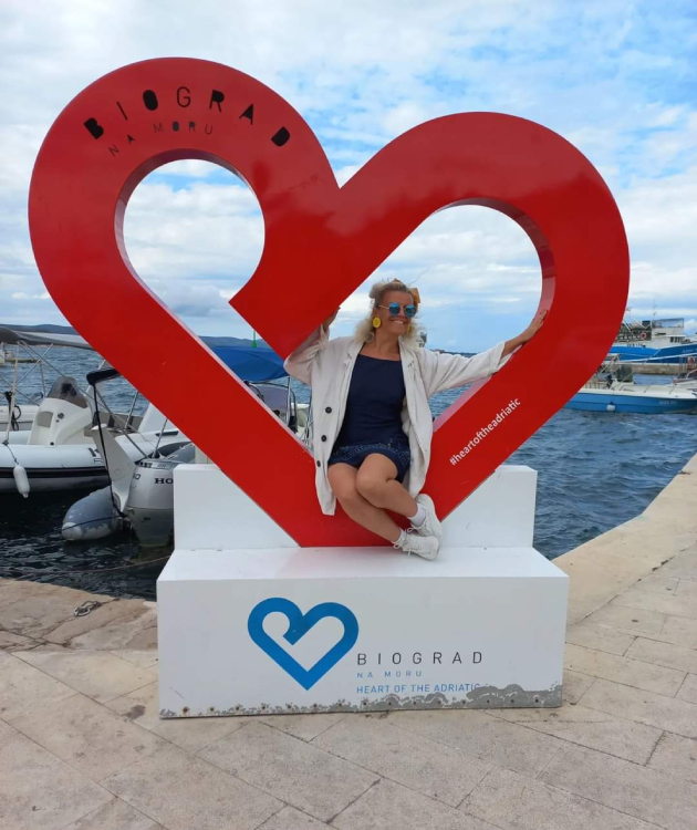 anica bebikj rabotev kako turisticki animator vo hrvatska vozrasnite najmnogu sakaa akva fitnes a decata mini disko 9