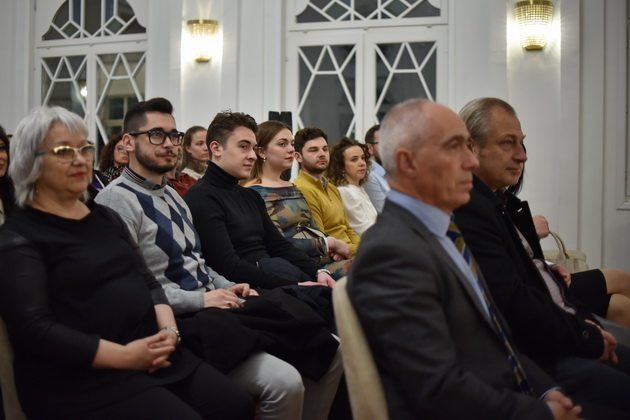 nu-kameren-orkestar-na-bitola-ja-otvori-svojata-prva-sezona-kako-nacionalna-ustanova-so-klasichen-koncert-barokna-fantazija-15.JPG