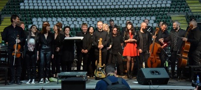 nu-kameren-orkestar-so-spektakularen-koncert-makedonska-rok-simfonija-vo-sportskata-sala-boro-churlevski-vo-bitola-povwekje.jpg