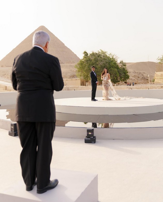raskoshna-svadba-na-milijarder-pred-piramidite-vo-egipet-najprvo-sakav-da-se-venchame-vo-vselenata-foto-02.jpg