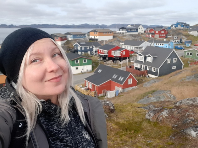 aneta-za-posetata-na-grenland-vo-avgust-temperaturite-se-od-10-do-12-stepeni-od-eden-do-drug-grad-se-patuva-so-brod-02.jpg