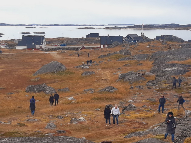 aneta-za-posetata-na-grenland-vo-avgust-temperaturite-se-od-10-do-12-stepeni-od-eden-do-drug-grad-se-patuva-so-brod-14.jpg