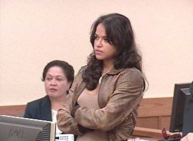 lindzi-lohan-10-slavni-lichnosti-so-najmnogu-apsenja-08.jpg