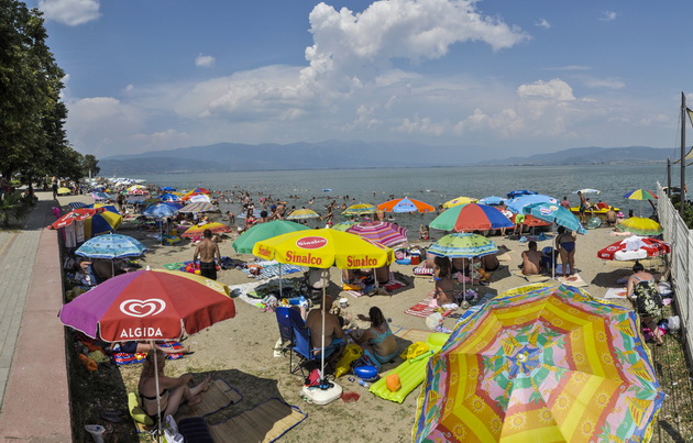 zlatno-more-ti-vo-dojran-kje-odish-mi-se-gadi-od-beschuvstvitelnite-komentari-na-lugjeto-02.jpg