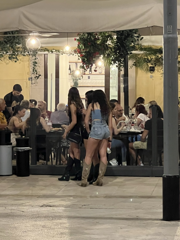 bev-na-odmor-vo-bari-pivo-kje-najdete-i-za-1-5-evra-no-i-komplet-lezhalki-za-42-evra-128.jpg