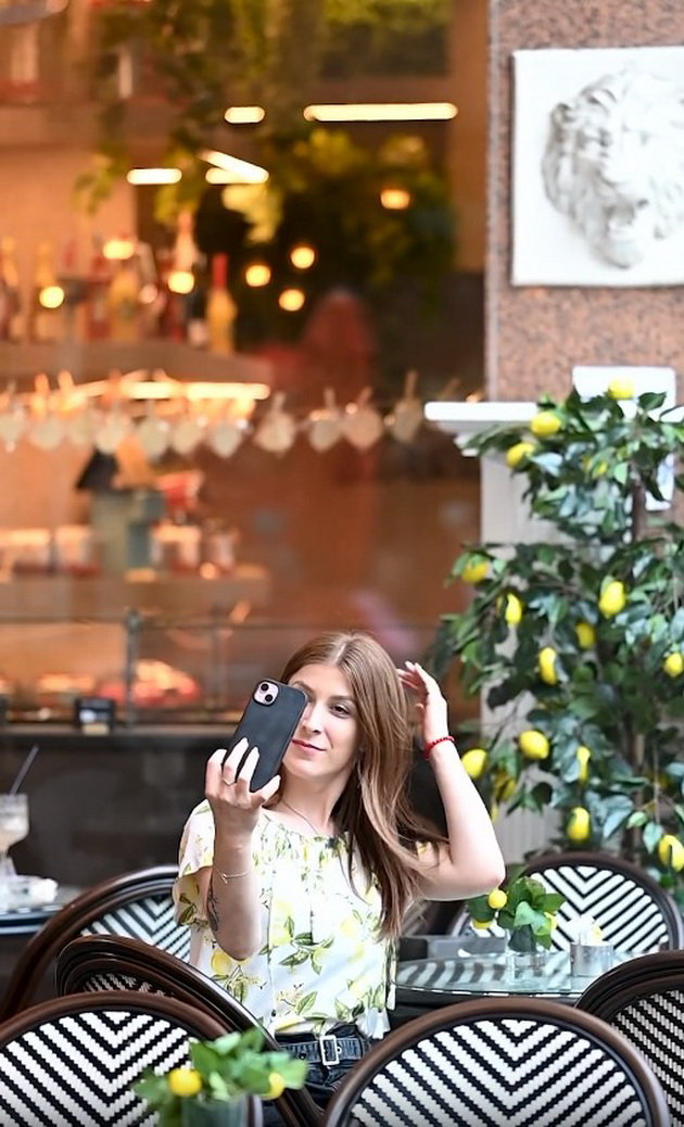 lokal-vo-skopje-so-shmek-na-amalfi-limoni-vesela-atmosfera-za-uzhivanje-i-top-instagram-fotki-video-10.jpg