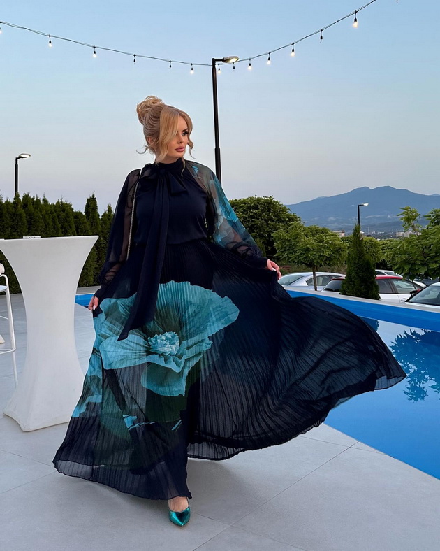 elena-najdoski-glamurozna-na-svadba-pancho-od-dnk-so-perika-shto-pravat-makedonskite-dzvezdi-na-instagram-21.jpg