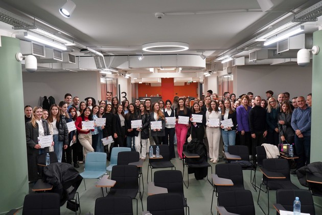 halkbank-kje-go-poddrzhi-socijalnoto-pretpriemnishtvo-so-bankarski-paket-razvien-od-studenti-04.JPG
