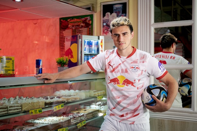 odblisku-so-elif-elmas-od-butel-preku-rabotnichki-do-rb-leipzig-10.JPG