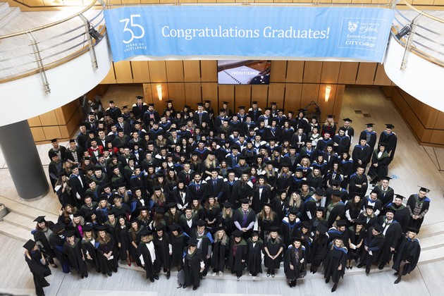 povekje-od-400-diplomirani-studenti-na-ceremonijata-za-dodeluvanje-diplomi-na-evropskiot-kampus-na-univerzitetot-jork-siti-koledzh-vo-solun-05.JPG