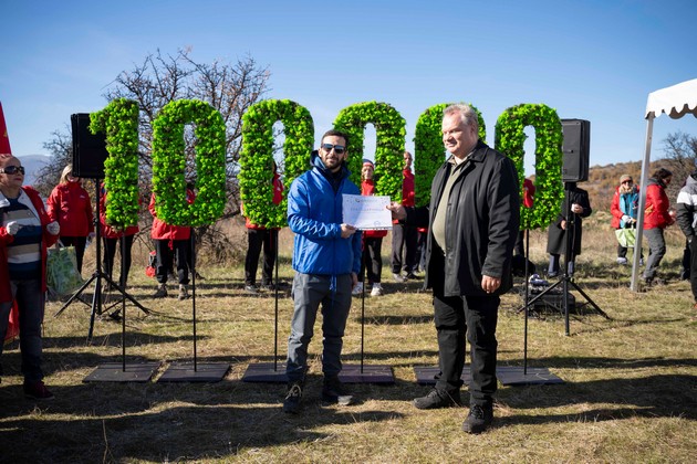so-100-000-zasadeni-drvja-dm-drogerie-markt-uspeshno-ja-krunisa-tretata-godina-od-eko-proektot-poshumuvame-zaedno-za-pozeleno-utre-02.jpg