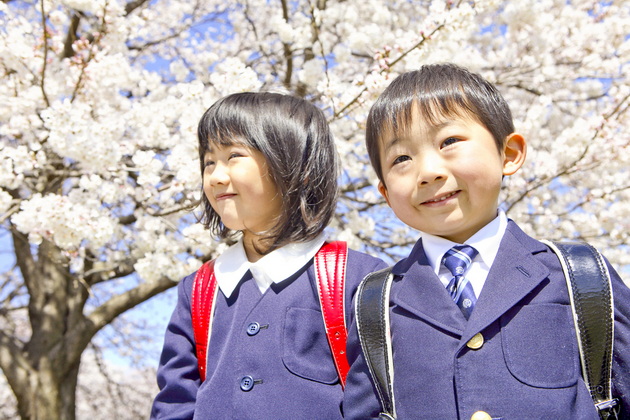ushte-eden-poteg-za-pofalba-na-japoncite-vo-tokio-besplatna-gradinka-za-site-deca-02.jpg