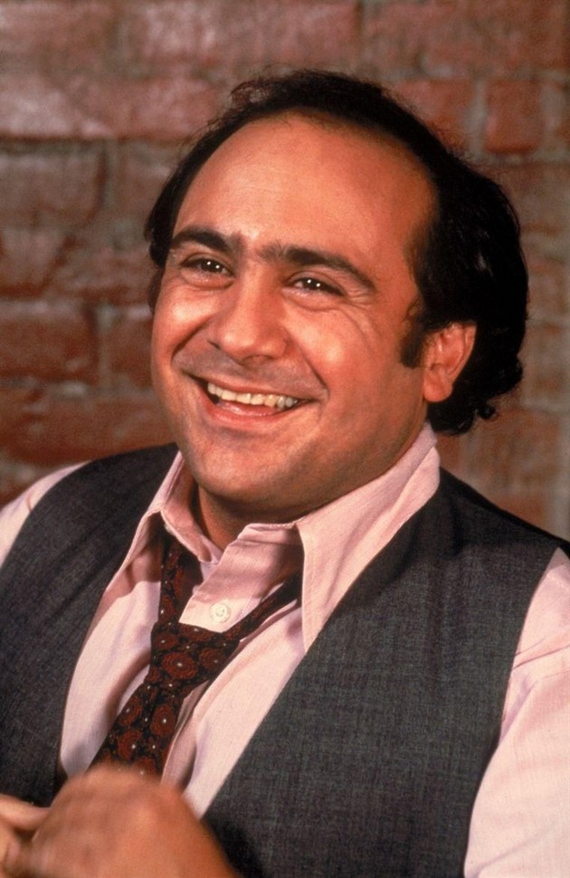 nizok-e-poradi-retko-narushuvanje-ja-izneveril-soprugata-fakti-za-deni-devito-04.JPG