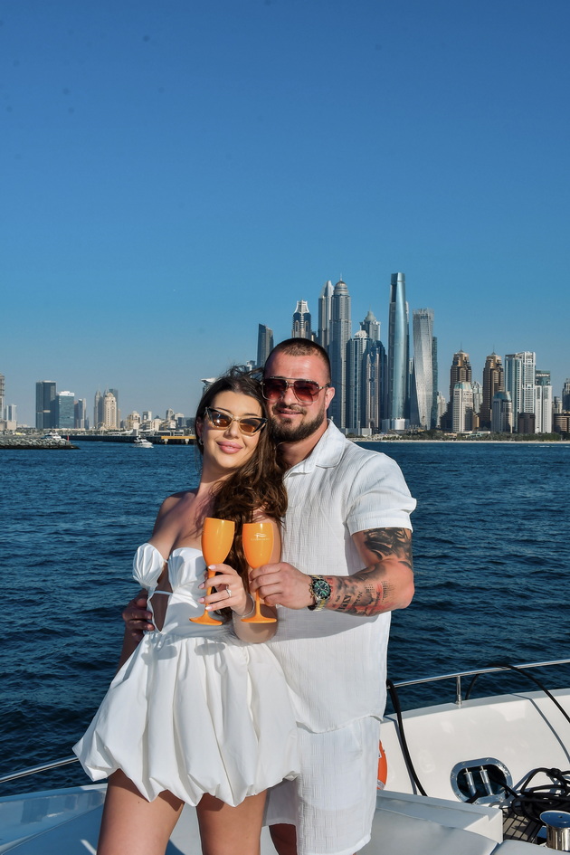 marinela-i-borche-zhiveat-vo-cirih-a-toj-ja-zaprosi-na-jahta-vo-dubai-scena-so-spektakularen-pogled-foto-08.jpeg
